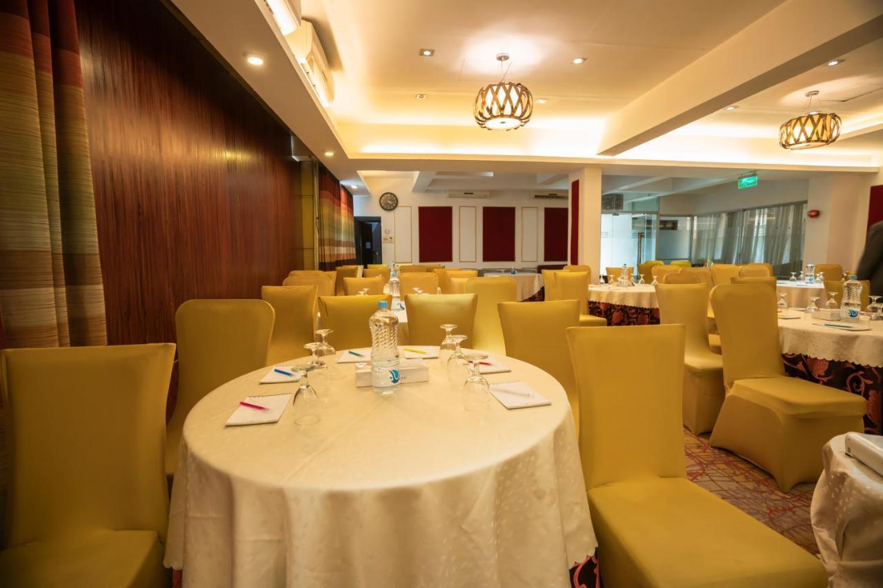 Hotel Bengal Canary Park Дакка Екстер'єр фото