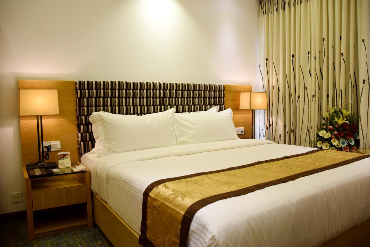 Hotel Bengal Canary Park Дакка Екстер'єр фото